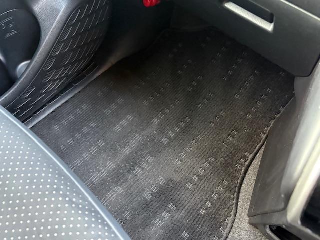 ヴォクシー ZS 煌III 純正9型ナビ フルセグ 両側パワースライドドア デジタルインナーミラー トヨタセーフティセンス ハーフレザーシート ビルトインETC LEDヘッドライト クラランスソナー スマートキー 純正AW(25枚目)