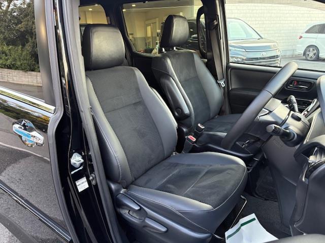 ヴォクシー ZS 煌III 純正9型ナビ フルセグ 両側パワースライドドア デジタルインナーミラー トヨタセーフティセンス ハーフレザーシート ビルトインETC LEDヘッドライト クラランスソナー スマートキー 純正AW(26枚目)