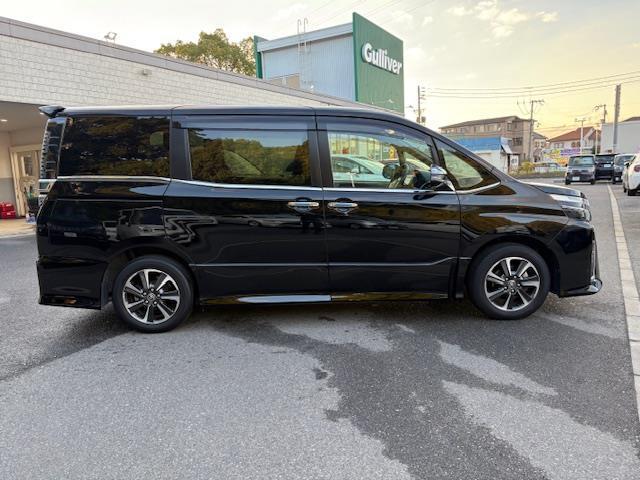 ヴォクシー ZS 煌III 純正9型ナビ フルセグ 両側パワースライドドア デジタルインナーミラー トヨタセーフティセンス ハーフレザーシート ビルトインETC LEDヘッドライト クラランスソナー スマートキー 純正AW(38枚目)