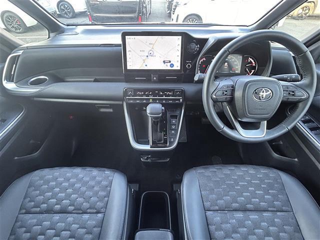 ヴォクシー S-Z 10.5型ナビ 14型後席モニター 両側パワースライドドア レーダークルーズコントロール 衝突被害軽減システム レーンキープアシスト 横滑り防止装置 コーナーセンサー シートヒーター(3枚目)