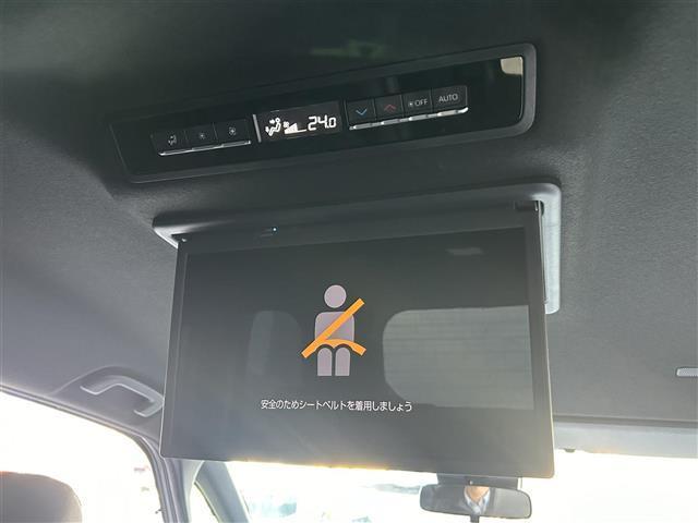 ヴォクシー S-Z 10.5型ナビ 14型後席モニター 両側パワースライドドア レーダークルーズコントロール 衝突被害軽減システム レーンキープアシスト 横滑り防止装置 コーナーセンサー シートヒーター(5枚目)