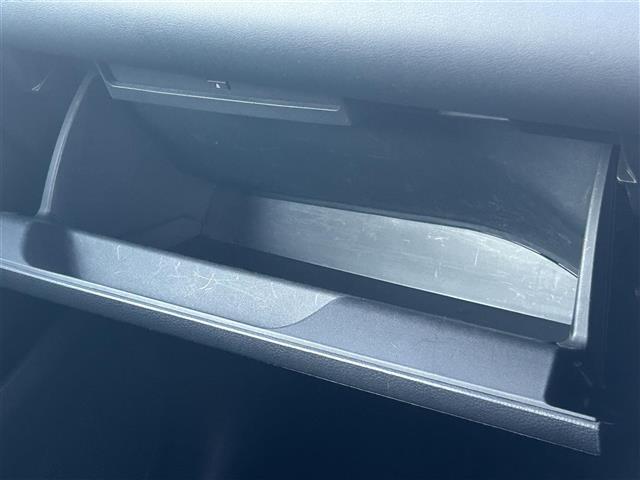 ヴォクシー S-Z 10.5型ナビ 14型後席モニター 両側パワースライドドア レーダークルーズコントロール 衝突被害軽減システム レーンキープアシスト 横滑り防止装置 コーナーセンサー シートヒーター(19枚目)