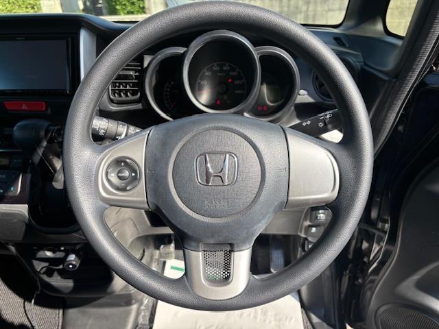 N-BOX G・Lパッケージ ナビ TV バックカメラ デジタルミラー 片側パワースライドドア ビルトインETC ミラー一体型ドライブレコーダー ステアリングスイッチ 横滑り防止装置 プッシュスタート スマートキー ドアバイザー(12枚目)