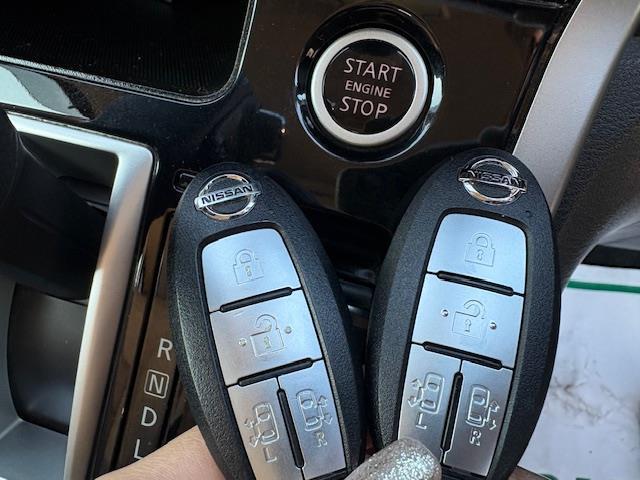 セレナ G フリップダウンモニター 純正9型ナビ アラウンドビューモニター プロパイロット デジタルミラー 両側パワースライドドア エマージェンシーブレーキ パーキングアシスト 追従クルコン ドラレコ ETC(20枚目)