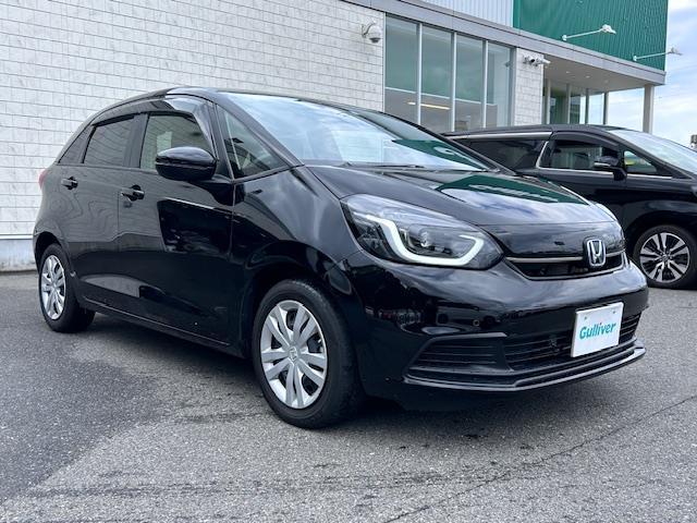 フィット ｅ：ＨＥＶホーム　純正９型ディスプレイオーディオ　バックカメラ　衝突被害軽減システム　レーンキープアシスト　コーナーセンサー　アダクティブクルーズコントロール　純正ドライブレコーダー　純正ＥＴＣ　ＬＥＤヘッドライト（16枚目）