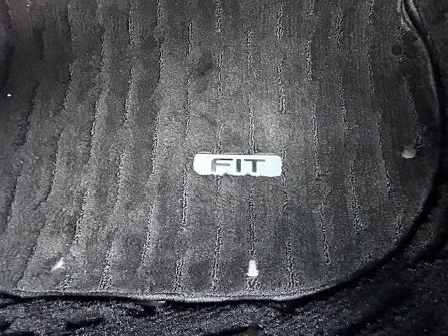 フィット ｅ：ＨＥＶホーム　純正９型ディスプレイオーディオ　バックカメラ　衝突被害軽減システム　レーンキープアシスト　コーナーセンサー　アダクティブクルーズコントロール　純正ドライブレコーダー　純正ＥＴＣ　ＬＥＤヘッドライト（26枚目）