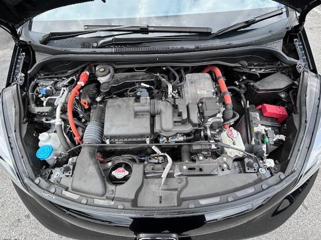 フィット ｅ：ＨＥＶホーム　純正９型ディスプレイオーディオ　バックカメラ　衝突被害軽減システム　レーンキープアシスト　コーナーセンサー　アダクティブクルーズコントロール　純正ドライブレコーダー　純正ＥＴＣ　ＬＥＤヘッドライト（27枚目）