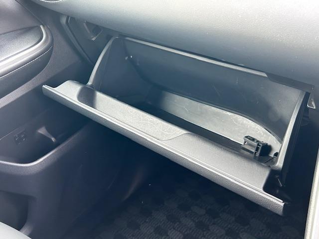 ノア Ｓ－Ｚ　快適利便パッケージ　純正ディスプレイオーディオ　バックカメラ　ＢＳＭ　トヨタアドバンスパーク　パンズフリー両側パワースライドドア　ドライブレコーダー　ビルトインＥＴＣ２．０　ＬＥＤヘッドライト（19枚目）