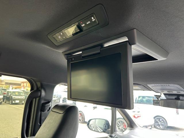 ヴォクシー ZS 煌III 10インチナビ フルセグ Bluetooth バックカメラ フリップダウンモニター 両側パワースライドドア HDMI クルーズコントロール 前後ドラレコ 前後コーナーセンサー ETC フロアーマット(4枚目)