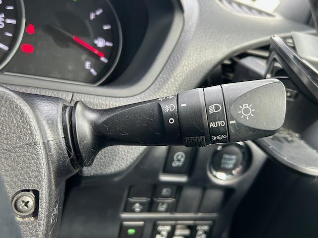 ヴォクシー ZS 煌III 10インチナビ フルセグ Bluetooth バックカメラ フリップダウンモニター 両側パワースライドドア HDMI クルーズコントロール 前後ドラレコ 前後コーナーセンサー ETC フロアーマット(8枚目)