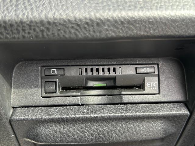 ヴォクシー ZS 煌III 10インチナビ フルセグ Bluetooth バックカメラ フリップダウンモニター 両側パワースライドドア HDMI クルーズコントロール 前後ドラレコ 前後コーナーセンサー ETC フロアーマット(12枚目)