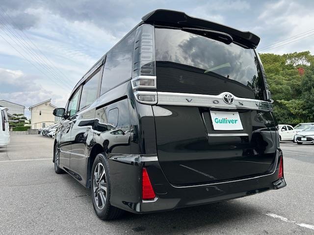 ヴォクシー ZS 煌III 10インチナビ フルセグ Bluetooth バックカメラ フリップダウンモニター 両側パワースライドドア HDMI クルーズコントロール 前後ドラレコ 前後コーナーセンサー ETC フロアーマット(43枚目)