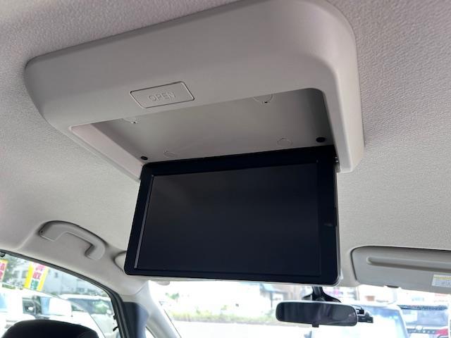 セレナ ハイウェイスター　ＶセレクションＩＩ　９インチナビ　フルセグ　Ｂｌｕｅｔｏｏｔｈ　全方位カメラ　フリップダウンモニター　クルーズコントロール　両側パワースライドドア　前後コーナーセンサー　ドライブレコーダー　ＥＴＣ　ＬＥＤヘッドライト（4枚目）