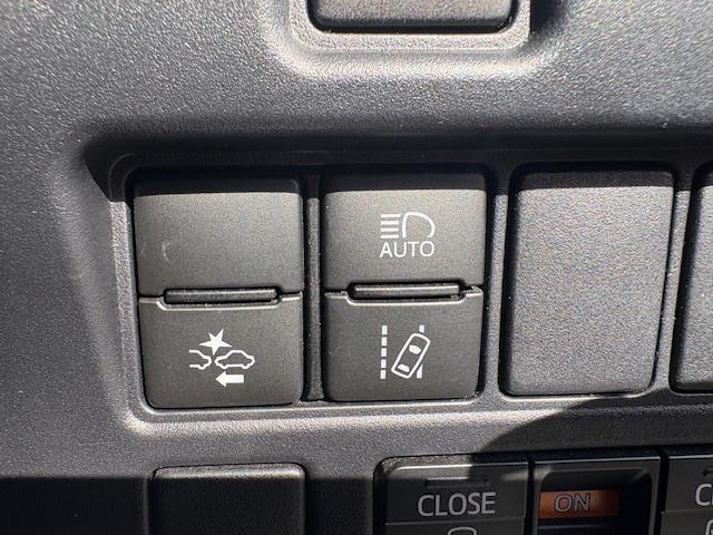 ヴォクシー ＺＳ　煌ＩＩ　ＡＬＰＩＮＥ１１インチナビ　ＡＬＰＩＮＥフリップダウンモニター　両側パワースライドドア　クルーズコントロール　ＨＤＭＩ　前後コーナーセンサー　前後ドラレコ　ビルトインＥＴＣ　ＬＥＤヘッドライト（7枚目）