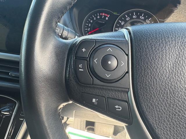 ヴォクシー ＺＳ　煌ＩＩ　ＡＬＰＩＮＥ１１インチナビ　ＡＬＰＩＮＥフリップダウンモニター　両側パワースライドドア　クルーズコントロール　ＨＤＭＩ　前後コーナーセンサー　前後ドラレコ　ビルトインＥＴＣ　ＬＥＤヘッドライト（13枚目）