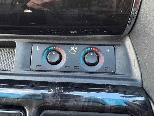 アルファードハイブリッド ＳＲ　Ｃパッケージ　純正１０．５インチナビ　全方位カメラ　サンルーフ　ＪＢＬサウンド　ＢＳＭ　デジタルインナーミラー　フリップダウンモニター　ＴＲＤエアロ　両側パワースライドドア　パワーバックドア　ＥＴＣ　ＬＥＤライト（11枚目）