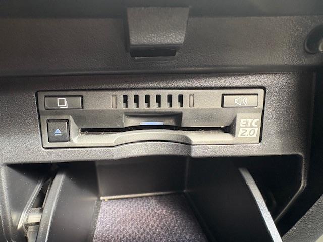 アルファードハイブリッド ＳＲ　Ｃパッケージ　純正１０．５インチナビ　全方位カメラ　サンルーフ　ＪＢＬサウンド　ＢＳＭ　デジタルインナーミラー　フリップダウンモニター　ＴＲＤエアロ　両側パワースライドドア　パワーバックドア　ＥＴＣ　ＬＥＤライト（19枚目）