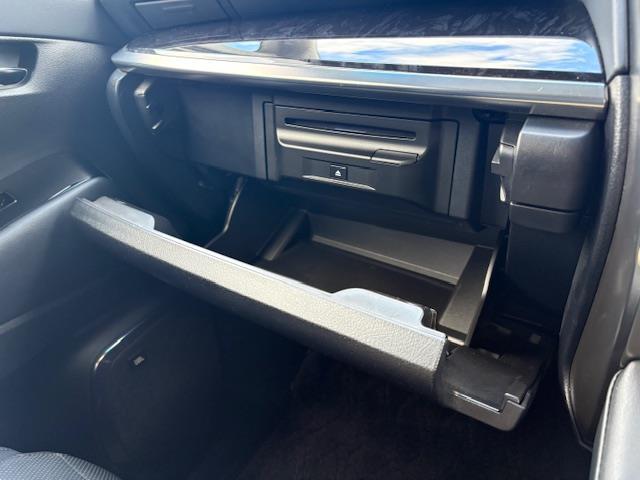 アルファードハイブリッド ＳＲ　Ｃパッケージ　純正１０．５インチナビ　全方位カメラ　サンルーフ　ＪＢＬサウンド　ＢＳＭ　デジタルインナーミラー　フリップダウンモニター　ＴＲＤエアロ　両側パワースライドドア　パワーバックドア　ＥＴＣ　ＬＥＤライト（22枚目）