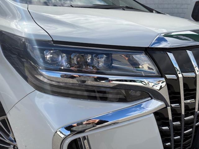 アルファードハイブリッド ＳＲ　Ｃパッケージ　純正１０．５インチナビ　全方位カメラ　サンルーフ　ＪＢＬサウンド　ＢＳＭ　デジタルインナーミラー　フリップダウンモニター　ＴＲＤエアロ　両側パワースライドドア　パワーバックドア　ＥＴＣ　ＬＥＤライト（30枚目）