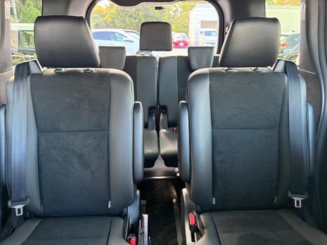 ヴォクシー ハイブリッドＺＳ　煌ＩＩＩ　純正９インチナビ　バックモニター　フリップダウンモニター　クルーズコントロール　衝突被害軽減システム　両側パワースライドドア　ハーフレザーシート　シートヒーター　ＥＴＣ　ＬＥＤヘッドライト　ドラレコ（28枚目）