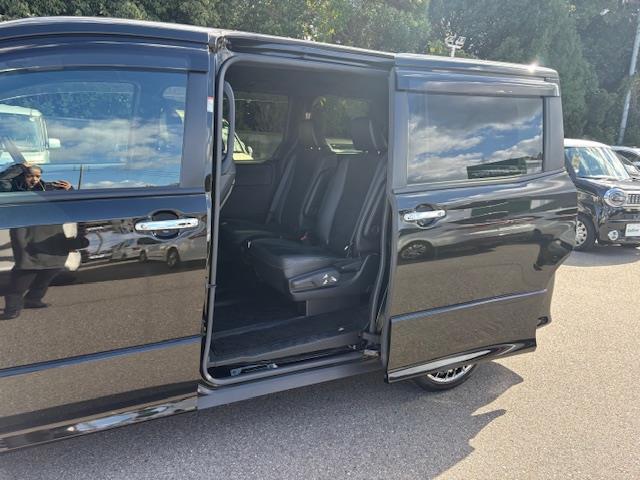 ヴォクシー ハイブリッドＺＳ　煌ＩＩＩ　純正９インチナビ　バックモニター　フリップダウンモニター　クルーズコントロール　衝突被害軽減システム　両側パワースライドドア　ハーフレザーシート　シートヒーター　ＥＴＣ　ＬＥＤヘッドライト　ドラレコ（38枚目）