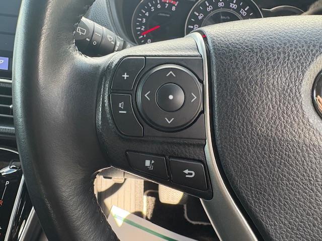 ヴォクシー ZS 煌II 純正10インチナビ バックカメラ 衝突被害軽減システム クルーズコントロール 両側パワースライドドア ビルトインETC LEDヘッドライト オートライト 純正アルミホイール 純正フロアマット スペア鍵(8枚目)