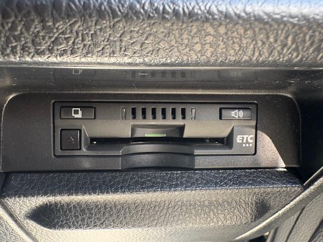 ヴォクシー ZS 煌II 純正10インチナビ バックカメラ 衝突被害軽減システム クルーズコントロール 両側パワースライドドア ビルトインETC LEDヘッドライト オートライト 純正アルミホイール 純正フロアマット スペア鍵(12枚目)