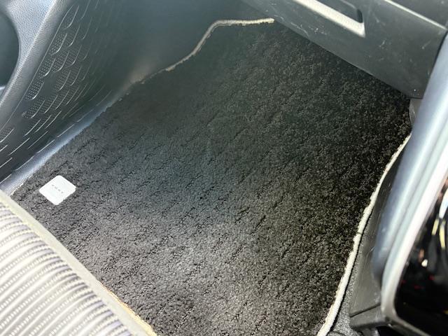 ヴォクシー ZS 煌II 純正10インチナビ バックカメラ 衝突被害軽減システム クルーズコントロール 両側パワースライドドア ビルトインETC LEDヘッドライト オートライト 純正アルミホイール 純正フロアマット スペア鍵(23枚目)