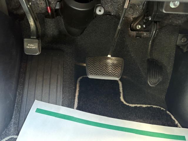 ヴォクシー ZS 煌II 純正10インチナビ バックカメラ 衝突被害軽減システム クルーズコントロール 両側パワースライドドア ビルトインETC LEDヘッドライト オートライト 純正アルミホイール 純正フロアマット スペア鍵(24枚目)