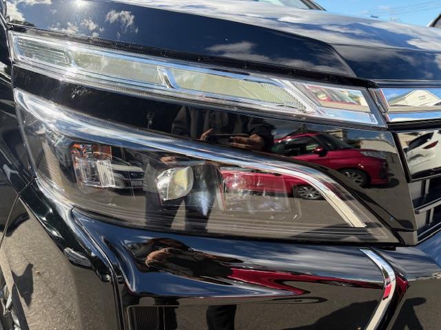 ヴォクシー ZS 煌II 純正10インチナビ バックカメラ 衝突被害軽減システム クルーズコントロール 両側パワースライドドア ビルトインETC LEDヘッドライト オートライト 純正アルミホイール 純正フロアマット スペア鍵(33枚目)