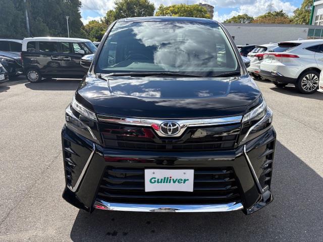 ヴォクシー ZS 煌II 純正10インチナビ バックカメラ 衝突被害軽減システム クルーズコントロール 両側パワースライドドア ビルトインETC LEDヘッドライト オートライト 純正アルミホイール 純正フロアマット スペア鍵(35枚目)