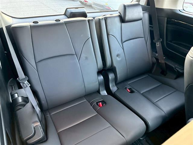 アルファード ２．５Ｓ　Ｃパッケージ　ＡＬＰＩＮＥ１１インチナビ　フルセグ　Ｂｌｕｅｔｏｏｔｈ　バックカメラ　ＡＬＰＩＮＥフリップダウンモニター　本革レザーシート　後席シートヒータ　サンルーフ　ＡＣ１００Ｖ　デジタルインナーミラー　ＢＳＭ（35枚目）