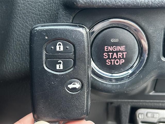 店頭在庫以外にも全国約４万台※の在庫から、ぴったりな１台をご提案します！※２０２３年１０月現在の在庫台数です。売約済の可能性があります。