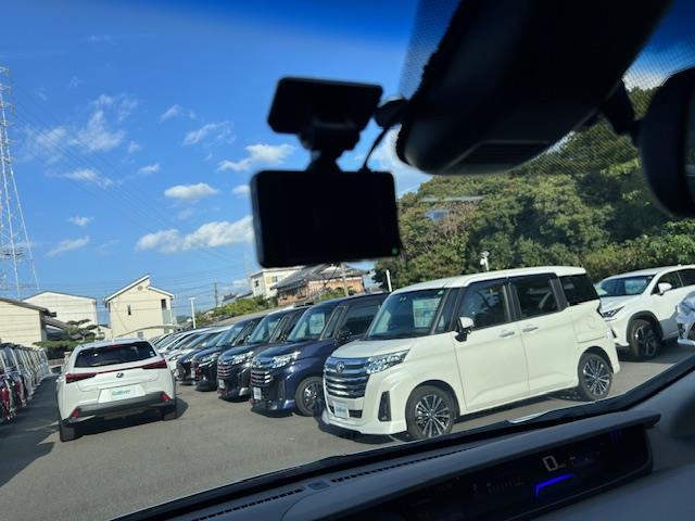 フリード G・ホンダセンシング 純正9インチナビ フルセグ Bluetooth バックカメラ フリップダウンモニター 両側パワースライドドア シートヒーター レーダークルーズコントロール LEDヘッドライト ETC ドラレコ(6枚目)