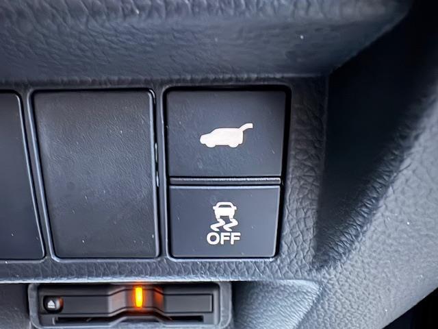 ステップワゴン e:HEVスパーダ プレミアムライン 純正15.6型フリップダウンモニター 純正11.4型ナビ 全方位カメラ BSM ホンダセンシング 電動リアゲート 両側パワースライドドア ドラレコ 前/後席シートヒーター ETC オットマンチェア(8枚目)