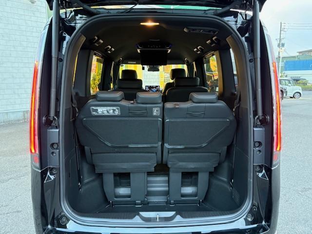 ステップワゴン e:HEVスパーダ プレミアムライン 純正15.6型フリップダウンモニター 純正11.4型ナビ 全方位カメラ BSM ホンダセンシング 電動リアゲート 両側パワースライドドア ドラレコ 前/後席シートヒーター ETC オットマンチェア(29枚目)