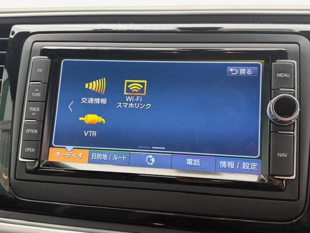 ザ・ビートル デザインマイスター　ナビ　バックカメラ　フルセグ　ブラインドスポットモニター　クルーズコントロール　ドライブレコーダー　ＨＩＤヘッドライト　純正アルミホイール　オートライト　スマートキー　パドルシフト　プッシュスタート（3枚目）