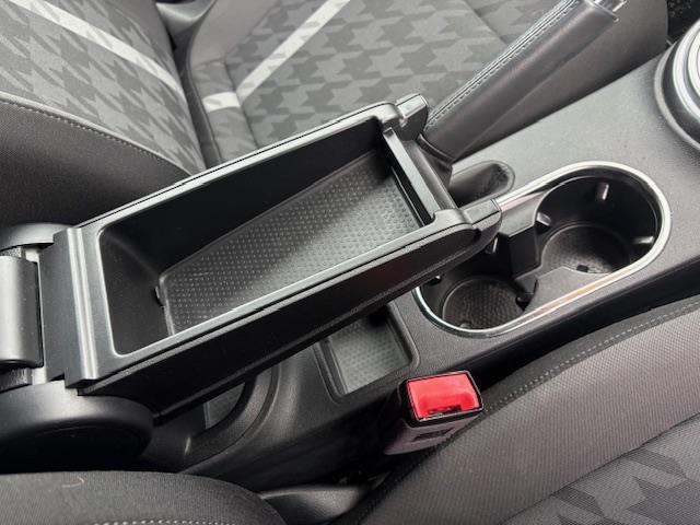 ザ・ビートル デザインマイスター　ナビ　バックカメラ　フルセグ　ブラインドスポットモニター　クルーズコントロール　ドライブレコーダー　ＨＩＤヘッドライト　純正アルミホイール　オートライト　スマートキー　パドルシフト　プッシュスタート（22枚目）