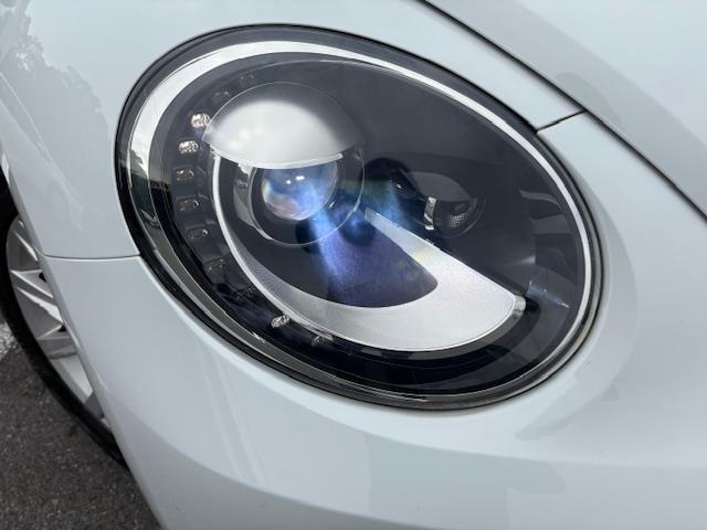 ザ・ビートル デザインマイスター　ナビ　バックカメラ　フルセグ　ブラインドスポットモニター　クルーズコントロール　ドライブレコーダー　ＨＩＤヘッドライト　純正アルミホイール　オートライト　スマートキー　パドルシフト　プッシュスタート（34枚目）