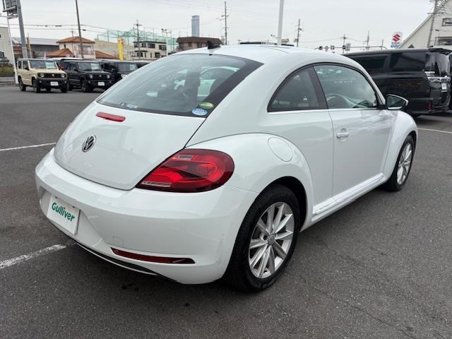 ザ・ビートル デザインマイスター　ナビ　バックカメラ　フルセグ　ブラインドスポットモニター　クルーズコントロール　ドライブレコーダー　ＨＩＤヘッドライト　純正アルミホイール　オートライト　スマートキー　パドルシフト　プッシュスタート（41枚目）