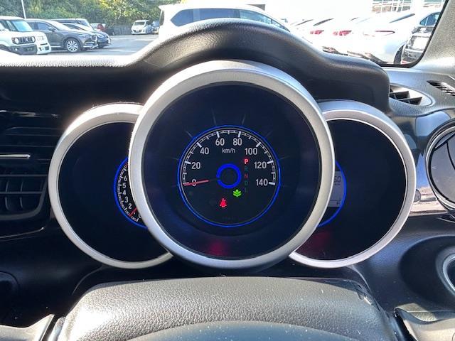 Ｎ－ＢＯＸ Ｇ・Ｌパッケージ　純正ナビ　バックカメラ　ＴＶ　片側パワースライドドア　ＨＩＤヘッドライト　ＥＴＣ　ステアリングスイッチ　オートライト　純正アルミホイール　プッシュスタート　スマートキー　アイドリングストップ（12枚目）