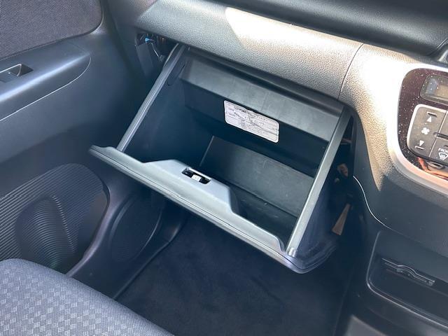 Ｎ－ＢＯＸ Ｇ・Ｌパッケージ　純正ナビ　バックカメラ　ＴＶ　片側パワースライドドア　ＨＩＤヘッドライト　ＥＴＣ　ステアリングスイッチ　オートライト　純正アルミホイール　プッシュスタート　スマートキー　アイドリングストップ（14枚目）