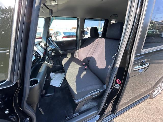 Ｎ－ＢＯＸ Ｇ・Ｌパッケージ　純正ナビ　バックカメラ　ＴＶ　片側パワースライドドア　ＨＩＤヘッドライト　ＥＴＣ　ステアリングスイッチ　オートライト　純正アルミホイール　プッシュスタート　スマートキー　アイドリングストップ（17枚目）