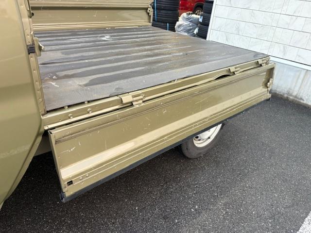 ハイゼットトラック ジャンボ　ワンオーナー　社外ミュージックプレイヤー　ＵＳＢ入力端子　純正ＬＥＤライト　フロントフォグランプ　純正フロアマット　ＥＴＣ　スペアキー１本　取扱説明書　保証書（33枚目）