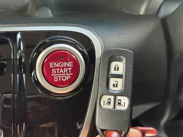 Ｎ－ＢＯＸ Ｇ　ＳＳパッケージ　ＳＤナビ　フルセグ　Ｂｌｕｅｔｏｏｔｈ　両側パワースライドドア　バックカメラ　衝突被害軽減システム　横滑り防止装置　社外ＡＷ　社外フロアマット　スペアキー１本　取扱説明書　保証書（9枚目）