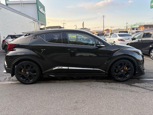 Ｃ－ＨＲ Ｇ－Ｔ　モード　ネロ　セーフティプラスＩＩＩ　純正８型ディスプレイオーディオ　全方位カメラ　ブラインドスポットモニター　モデリスタエアロ　ＴＯＭ‘Ｓマフラー　トヨタセーフティセンス　ドライブレコーダー　ビルトインＥＴＣ　シートヒーター　スマートキ（34枚目）