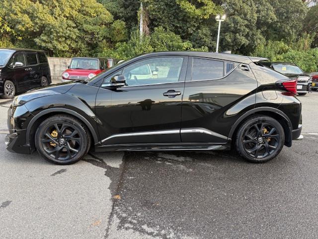Ｃ－ＨＲ Ｇ－Ｔ　モード　ネロ　セーフティプラスＩＩＩ　純正８型ディスプレイオーディオ　全方位カメラ　ブラインドスポットモニター　モデリスタエアロ　ＴＯＭ‘Ｓマフラー　トヨタセーフティセンス　ドライブレコーダー　ビルトインＥＴＣ　シートヒーター　スマートキ（35枚目）