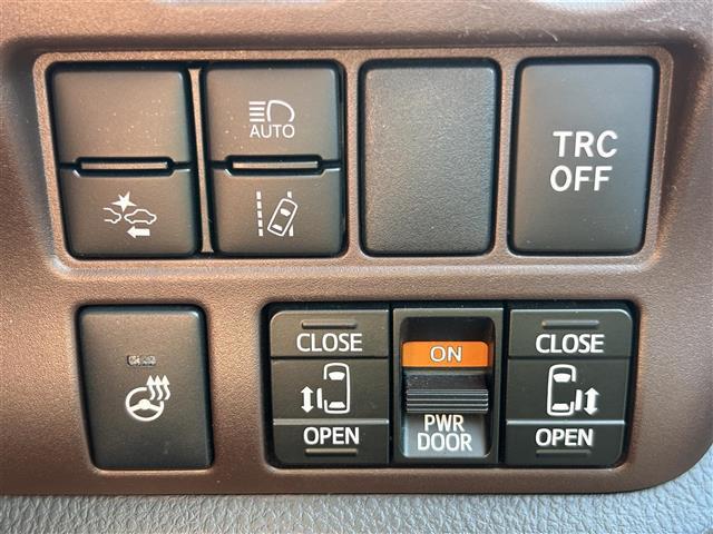 エスクァイア Ｇｉ　プレミアムパッケージ　１１型ＡＬＰＩＮＥナビ　Ｂｌｕｅｔｏｏｔｈ　両側パワスラ　クルーズコントロール　バックカメラ　衝突軽減ブレーキ　レーンキープアシスト　横滑り防止装置　コーナーセンサー　オートマチックハイビーム（6枚目）