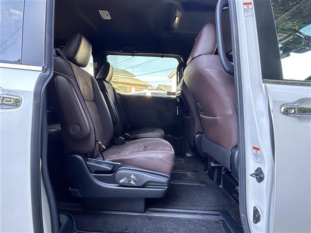 エスクァイア Ｇｉ　プレミアムパッケージ　１１型ＡＬＰＩＮＥナビ　Ｂｌｕｅｔｏｏｔｈ　両側パワスラ　クルーズコントロール　バックカメラ　衝突軽減ブレーキ　レーンキープアシスト　横滑り防止装置　コーナーセンサー　オートマチックハイビーム（27枚目）