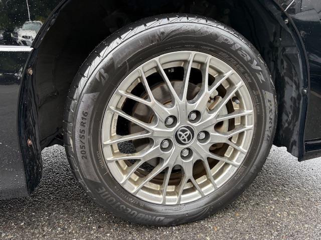 ヴォクシー ハイブリッドＺＳ　煌ＩＩＩ　フリップダウンモニター　純正１０型ナビ　フルセグ　バックカメラ　両側パワースライドドア　トヨタセーフティセンス　シートヒーター　ハーフレザーシート　ビルトインＥＴＣ　ＬＥＤヘッドライト　スマートキー（31枚目）